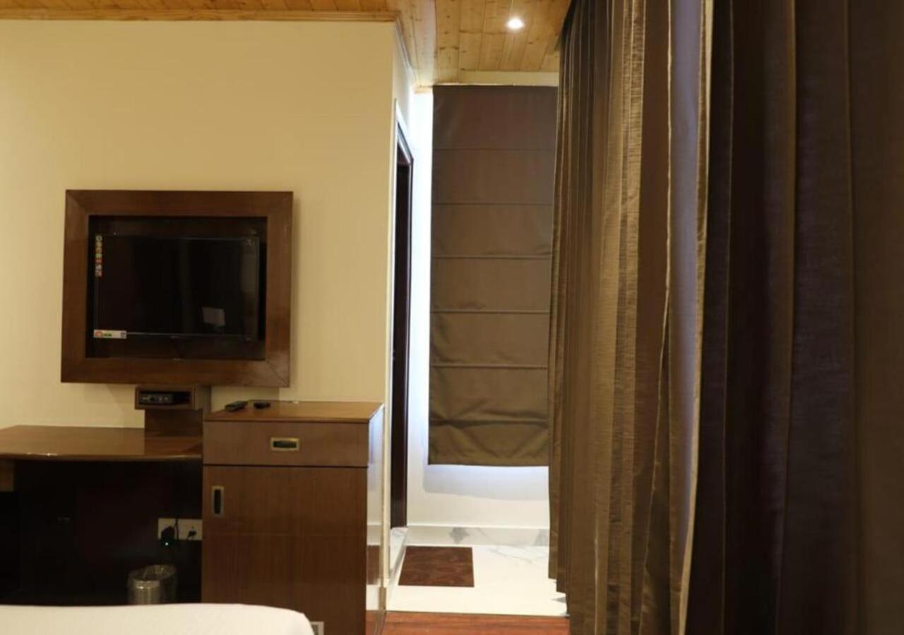 The Alpine Retreat Hotell Shimla Eksteriør bilde