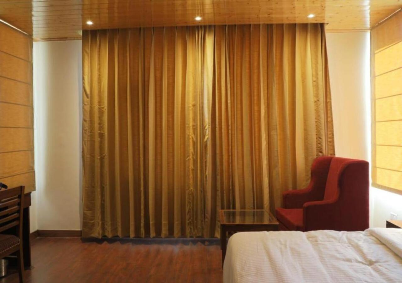 The Alpine Retreat Hotell Shimla Eksteriør bilde